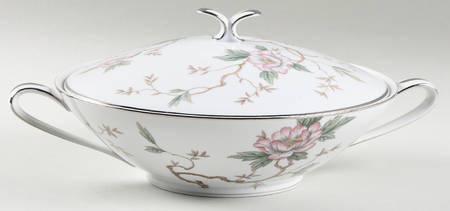 Chatham Round Covered Vegetable