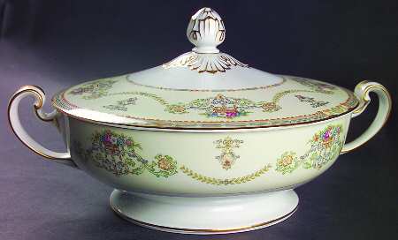 Chatsworth Round Covered Vegetable