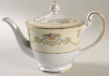 Chatsworth Teapot & Lid