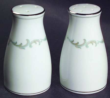 Chaumont Salt & Pepper Set