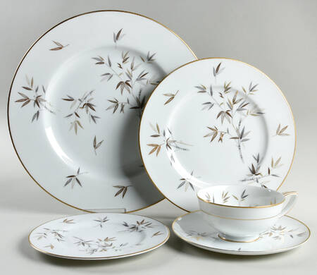Cho-Cho-San (6936) 5 Piece Place Setting