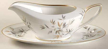 Cho-Cho-San (6936) Gravy Boat & Underplate