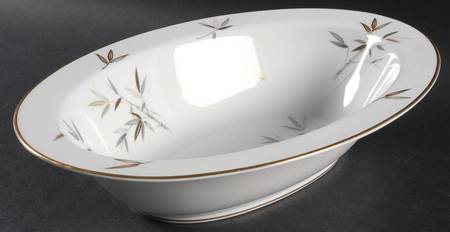 Cho-Cho-San (6936) 10" Oval Vegetable Bowl