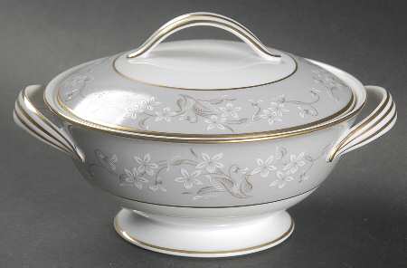 Chelsea Sugar Bowl & Lid