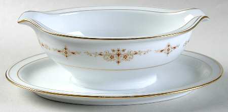 Champs Elysees Gravy Boat with Attached Underplate