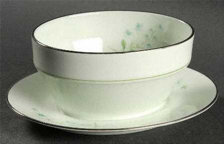 Cherish Gravy Boat with Attached Underplate