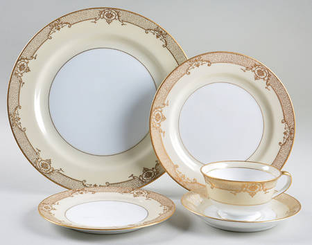 Cheramy 40 Piece Estate Set