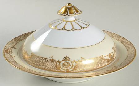 Cheramy Round Covered Butter w/Strainer