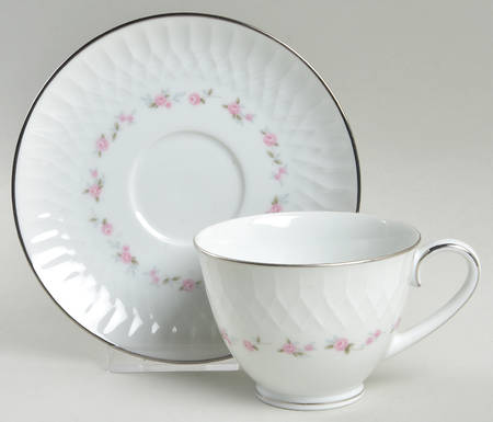 Cheri Footed Cup & Saucer Set