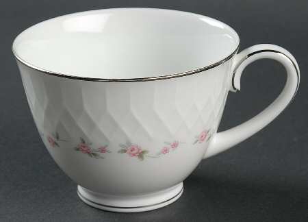 Cheri Footed Cup