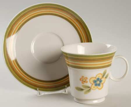 Chestnuthill Footed Cup & Saucer Set