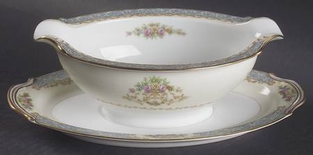 Chevonia Gravy Boat with Attached Underplate