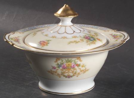 Chevonia Sugar Bowl & Lid