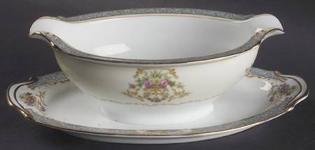 Chevonia Gravy Boat with Attached Underplate