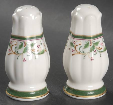 Christmas Garland Salt & Pepper Set