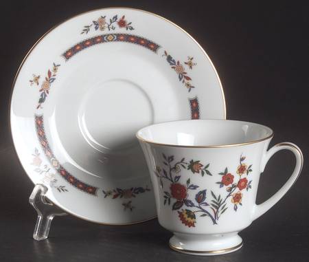 Chimfon Footed Cup & Saucer Set