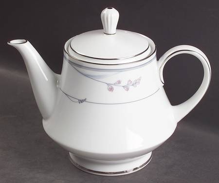 Chelsea Morn Teapot & Lid