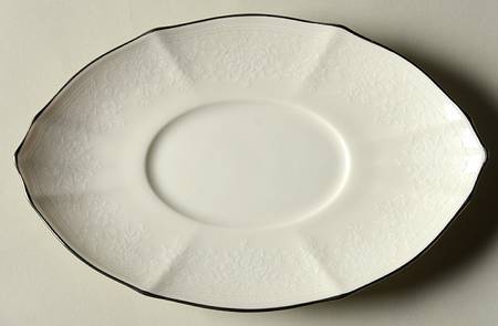 Chandon Platinum Underplate for Gravy Boat