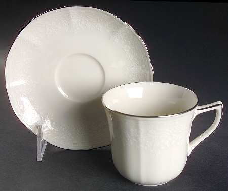Flat Cup & Saucer Set