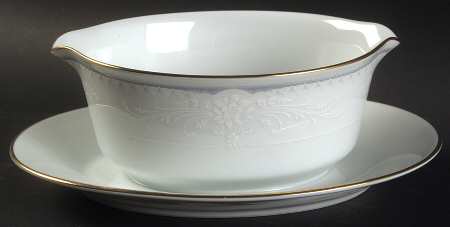 Christine Gravy Boat with Attached Underplate