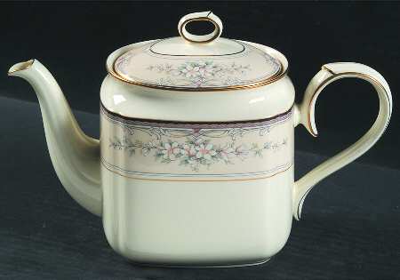 Churchill Teapot & Lid
