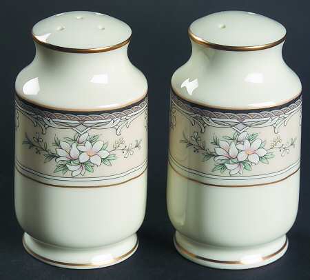 Churchill Salt & Pepper Set
