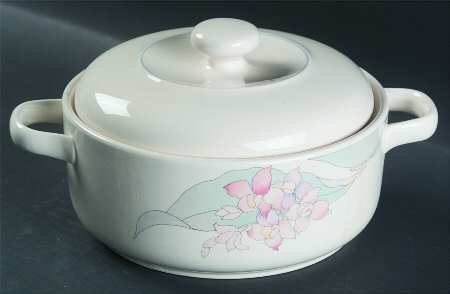 Christy's World 1.25 Qt Round Covered Casserole