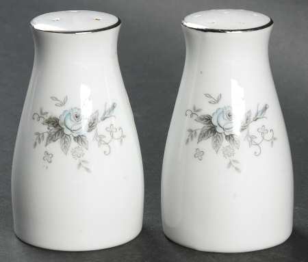 Cimmaron Salt & Pepper Set