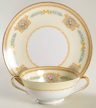 Ciro Footed Cream Soup Bowl & Saucer Set