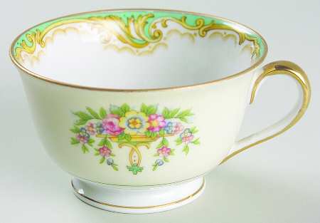 Claremont Footed Cup