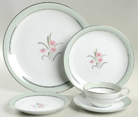 Clarabell 5 Piece Place Setting