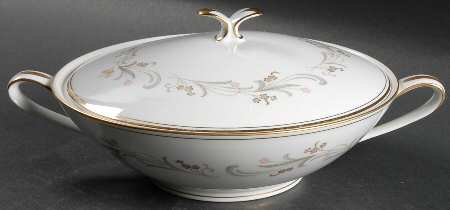 Claridge Round Covered Vegetable