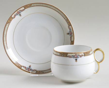 Claridge Flat Cup & Saucer Set