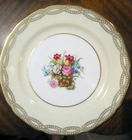 Classic (No #) Dinner Plate