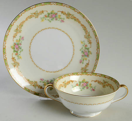 Claudia Footed Cream Soup Bowl & Saucer Set