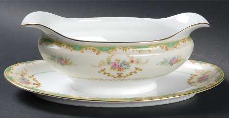 Cleone Gravy Boat with Attached Underplate