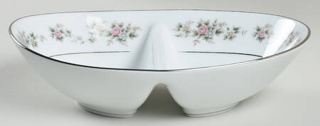 Closter 10" Oval Divided Vegetable Bowl