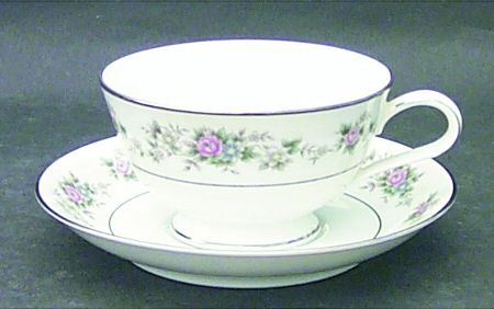 Closter Footed Cup & Saucer Set