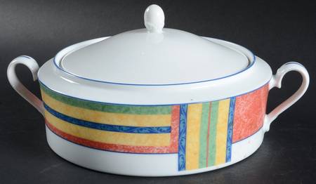 Club Stripe Round Covered Vegetable