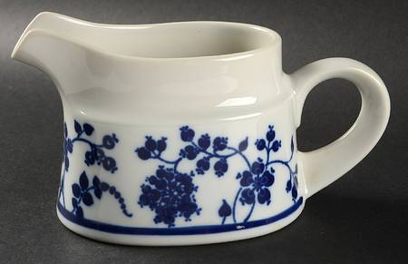 Clinging Vine Gravy Boat