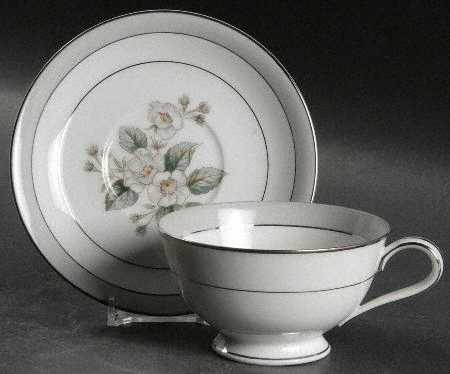 Cobina Footed Cup & Saucer Set