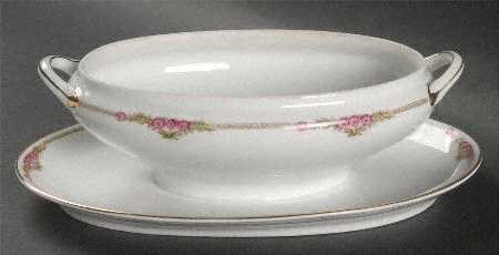 Coburg Gravy Boat w/Attached Underplate & Lid