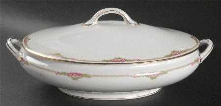 Coburg Oval Covered Vegetable