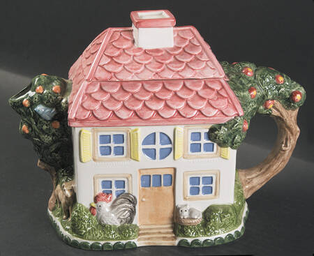 Country Fences Figural Teapot & Lid
