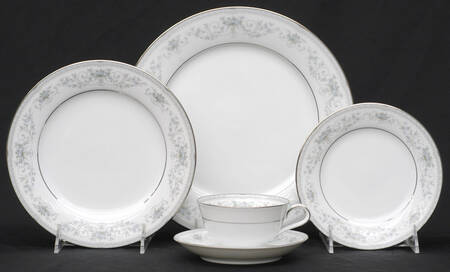Colburn 40 Piece Estate Set