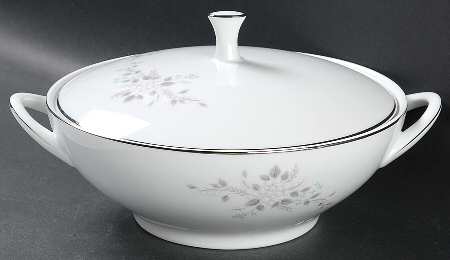 Colmar Round Covered Vegetable