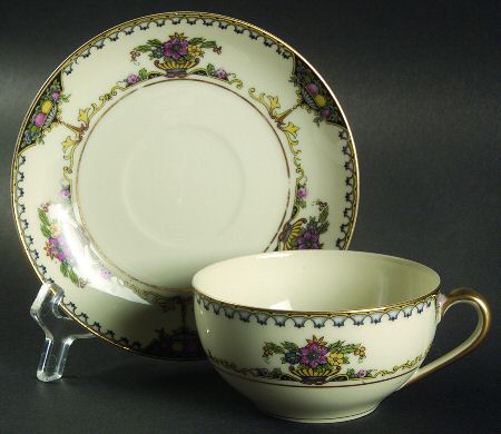 Colonade Flat Cup & Saucer Set