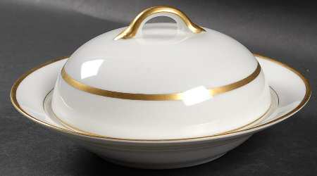 Colonial (No Number) Round Covered Butter with Strainer