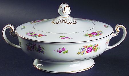 Colton Round Covered Vegetable