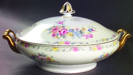 Coltonia Round Covered Vegetable